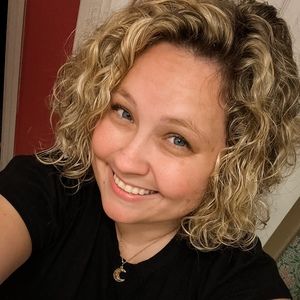 Meet your Posher, Linsey